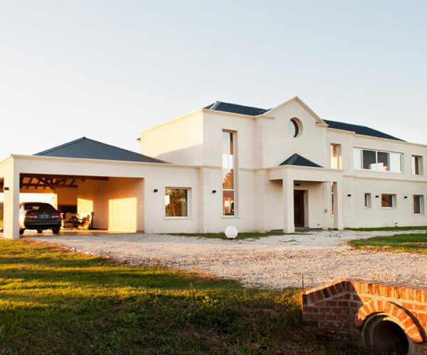 Casa En Cañuelas - La Esperanza Polo Club