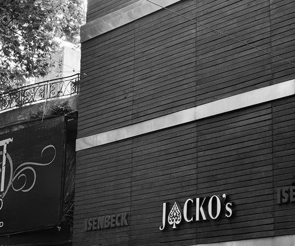 Local Jackos Fachada - Bonpland 1720